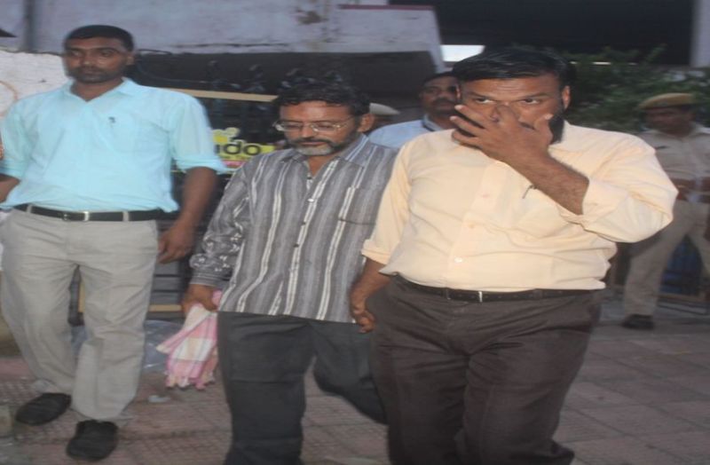 उस्मान के घर से एटीएस ने किए हथियार बरामद