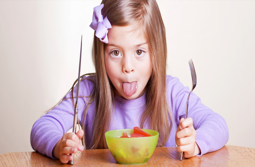 child food plan: जानिए तीन साल तक के बच्चे का खानपान कैसा हो, भूलकर भी न खिलाएं ये चीजें