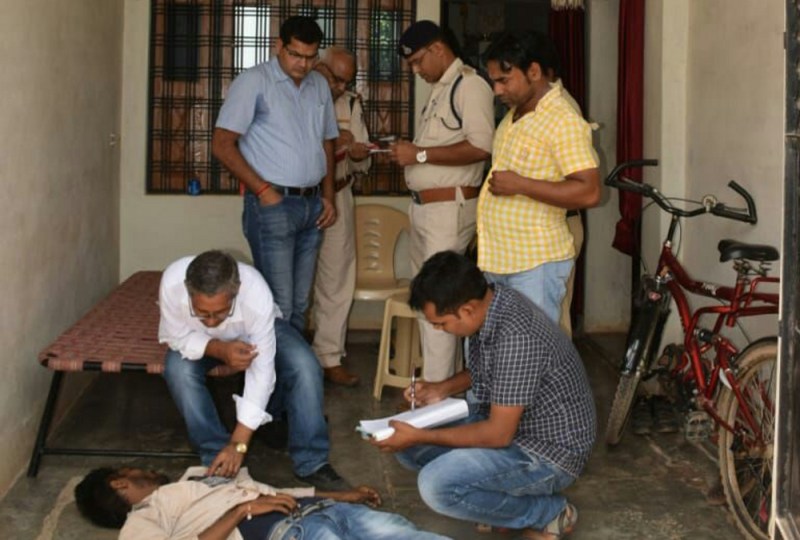 young man shot himself on Girlfriend love in rewa