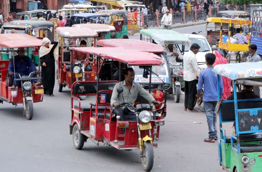  e-rickshaws