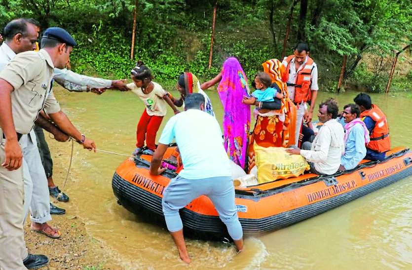 bhind district five village faces flood