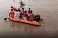 बीसलपुर के 17 गेट खोलने के बाद बढ़ा बनास का जलस्तर, पानी में फंसे 40 से अधिक लोगों को बचाया गया