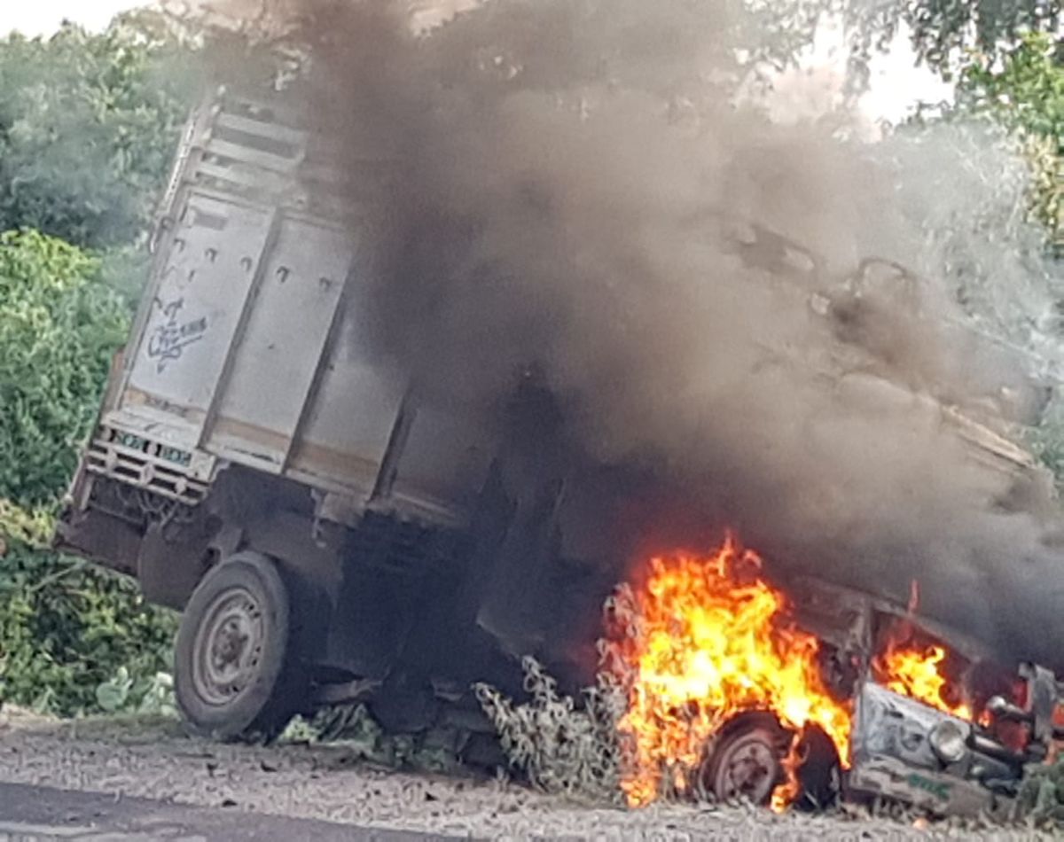 Bikaner news : Fire in Jeep and Cylinder