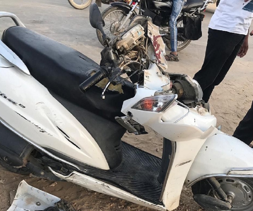 two injured from accident between Tanker and scooty