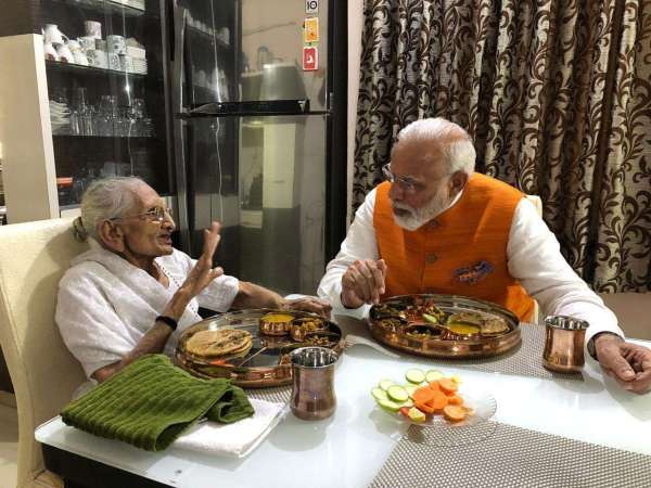 PM Narendra Modi with Hiraba 3