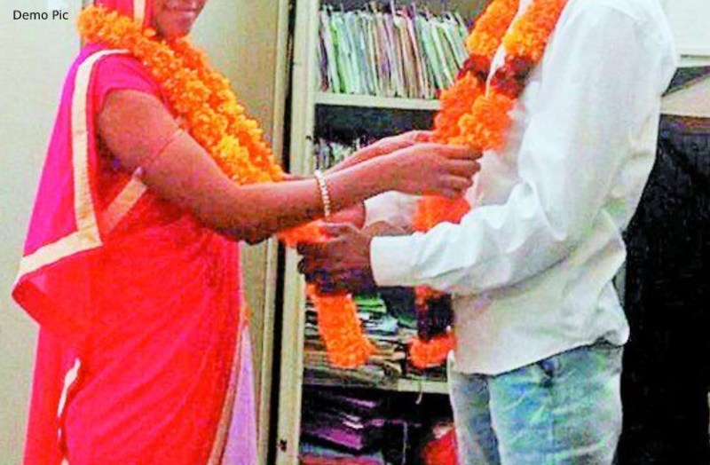 जज ने पूछा- मम्मी के साथ रहना चाहती हो या पापा के साथ ? बेटी के जवाब के बाद एक-दूजे के हुए पति-पत्नी