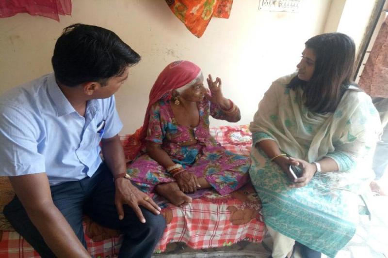 old lady thrown out of her house in dhundhara of jodhpur