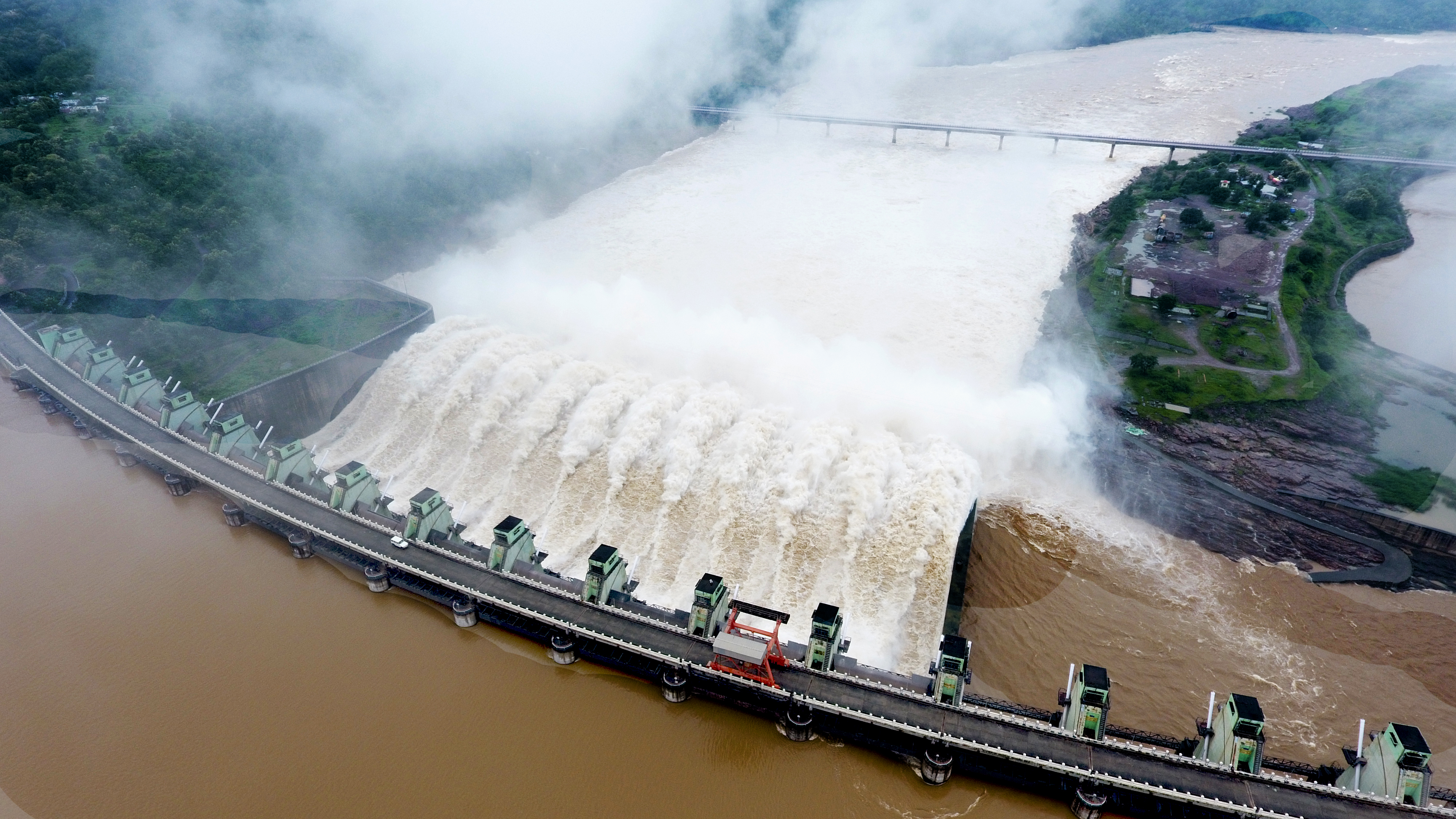 Three years later, the Indira Sagar dam filled up to 262.13 m.  