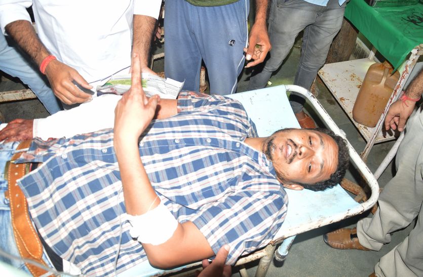 ठेका लूटकर भाग रहे बदमाशों ने युवक को गोली मारी, गंभीर हालत में जयपुर रेफर