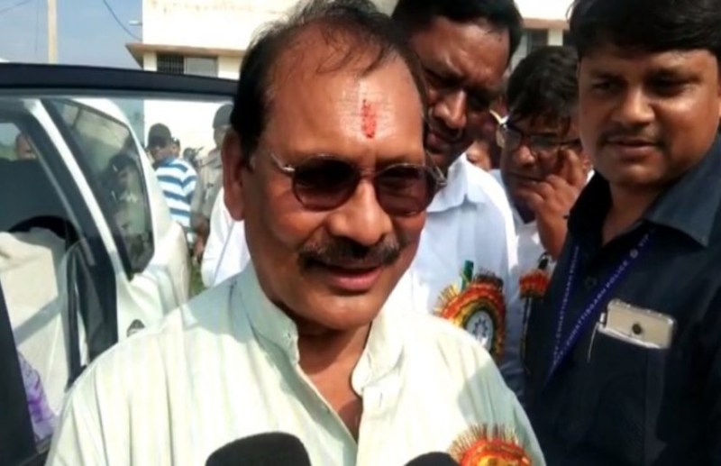 PM मोदी ट्रैन में कराते हैं मंत्रियों का बैग चोरी - स्कूल शिक्षा मंत्री प्रेमसाय टेकाम