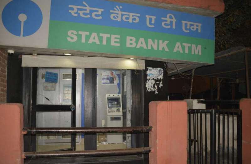 Reality Check-बैंकों में कहीं गार्ड नहीं तो कहीं बंद मिले अलार्म