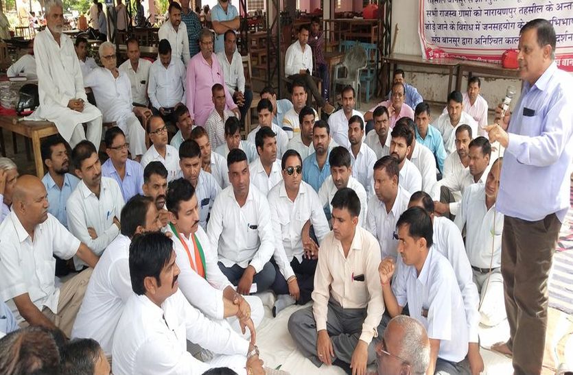 mp-reached-the-protest-heard-the-problem-of-the-advocates