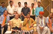 जनघोषणा पत्र पर अमल की बजाय सीएम जनता का ध्यान भटका रहे