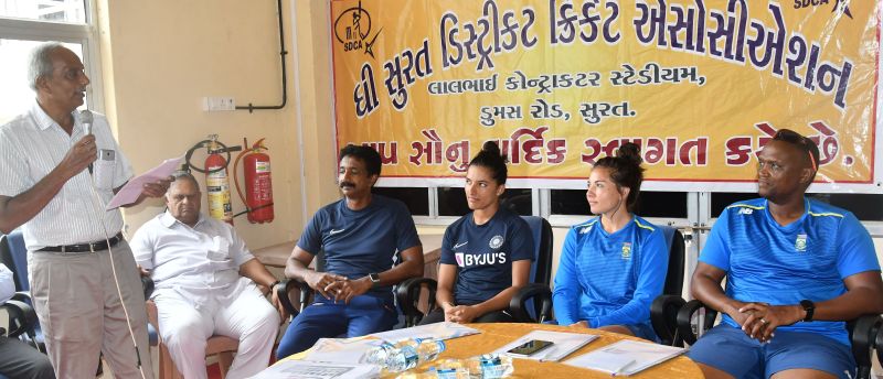 जानिए क्या कहती है दक्षिण अफ्रीका की महिला क्रिकेट खिलाड़ी