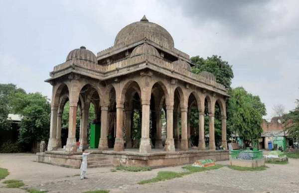 Mir Abu truab Tomb Ahmedabad