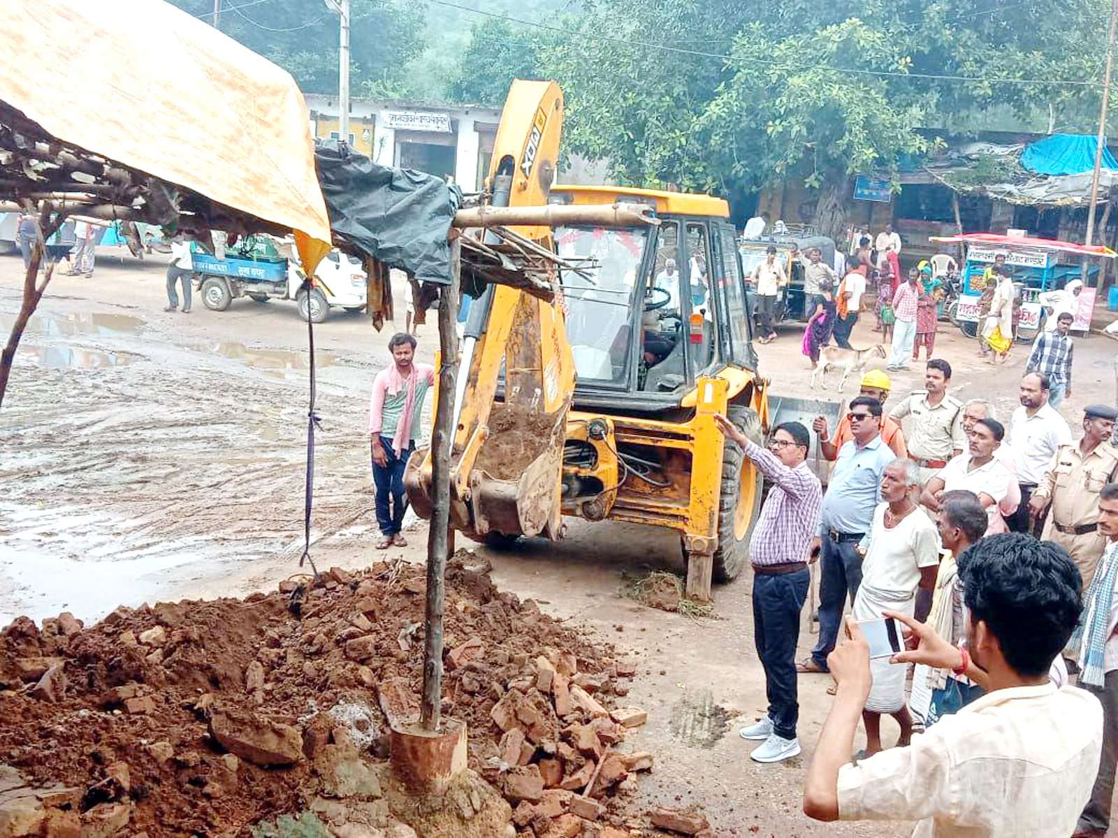 Over 200 encroachments collapse in 5 hours