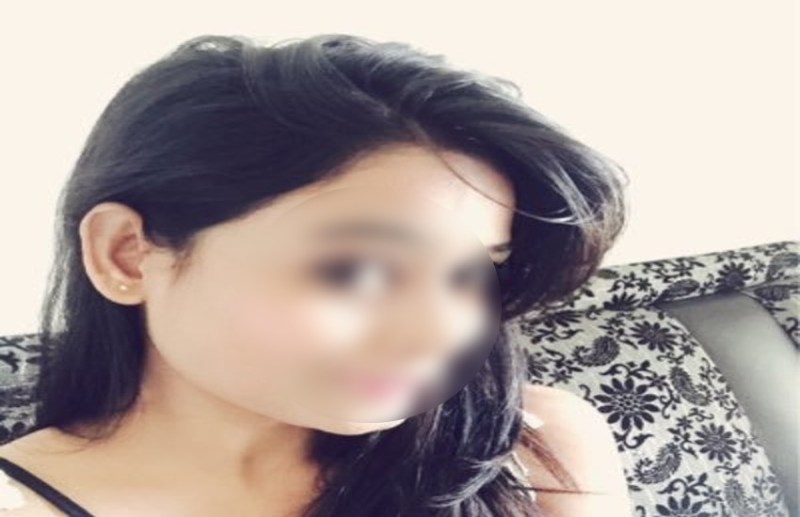 सराफा दुकान में काम करने का प्लान बनाया और मौका मिलते ही चोरनी ने कर दिया दुकान साफ़