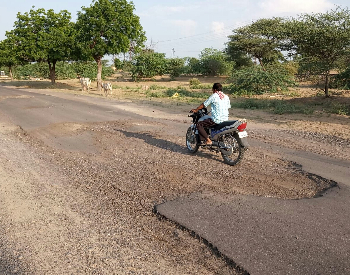 bikaner news- Road broke down after ten months of renovation