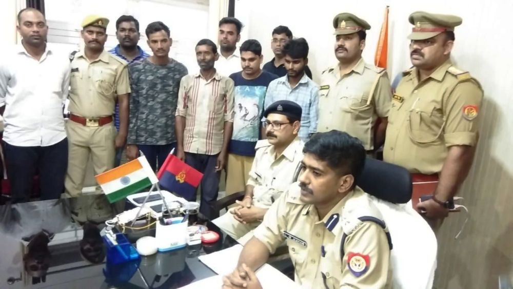 sitapur-police-arrested-the-4-theft-in-sitapur
