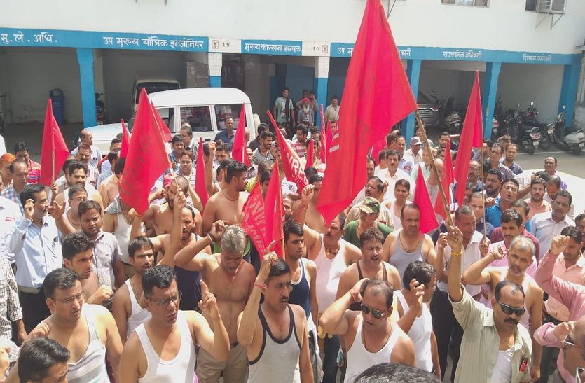 रेलवे का निजीकरण बर्दाश्त नहीं,अंतिम सांस तक लड़ेंगे