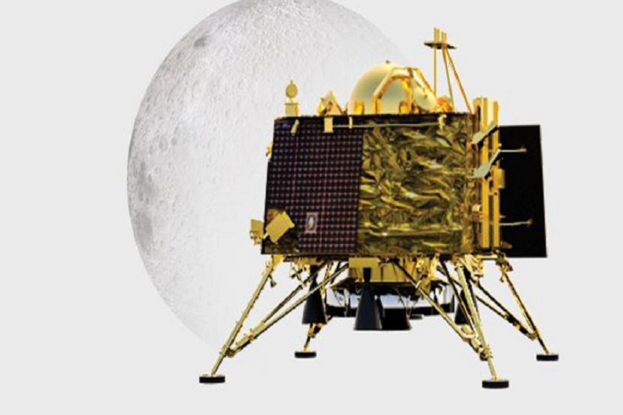 चन्द्रमा पर हो सकती है प्लैटिनम-पैलेडियम जैसी कीमती धातु