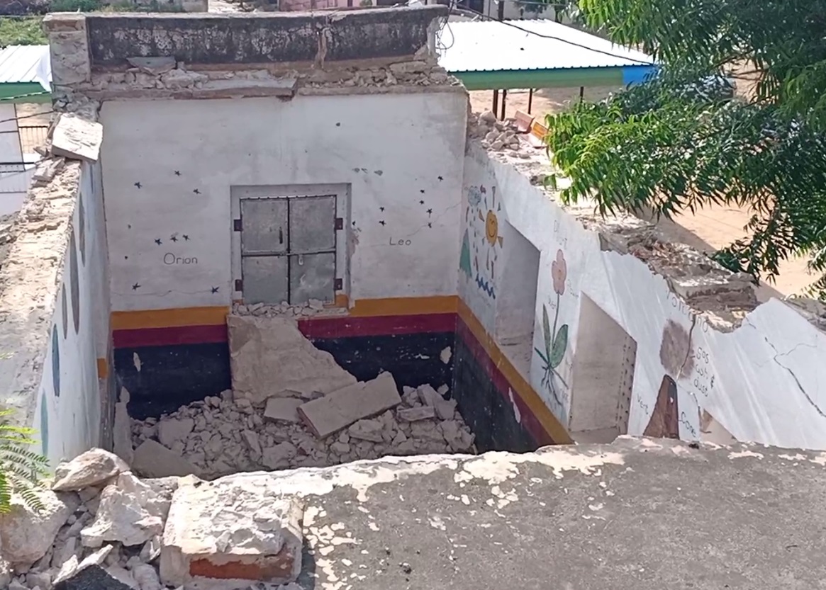 School building collapses in jaipur