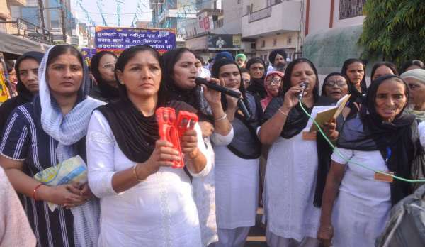 ( श्रीगंगानगर )..नगर कीर्तन में सडक़ो पर उमड़ा आस्था का सैलाब, सरब हिन्द सालाना समागम......देखें खास तस्वीरें