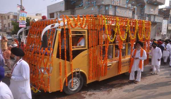 ( श्रीगंगानगर )..नगर कीर्तन में सडक़ो पर उमड़ा आस्था का सैलाब, सरब हिन्द सालाना समागम......देखें खास तस्वीरें