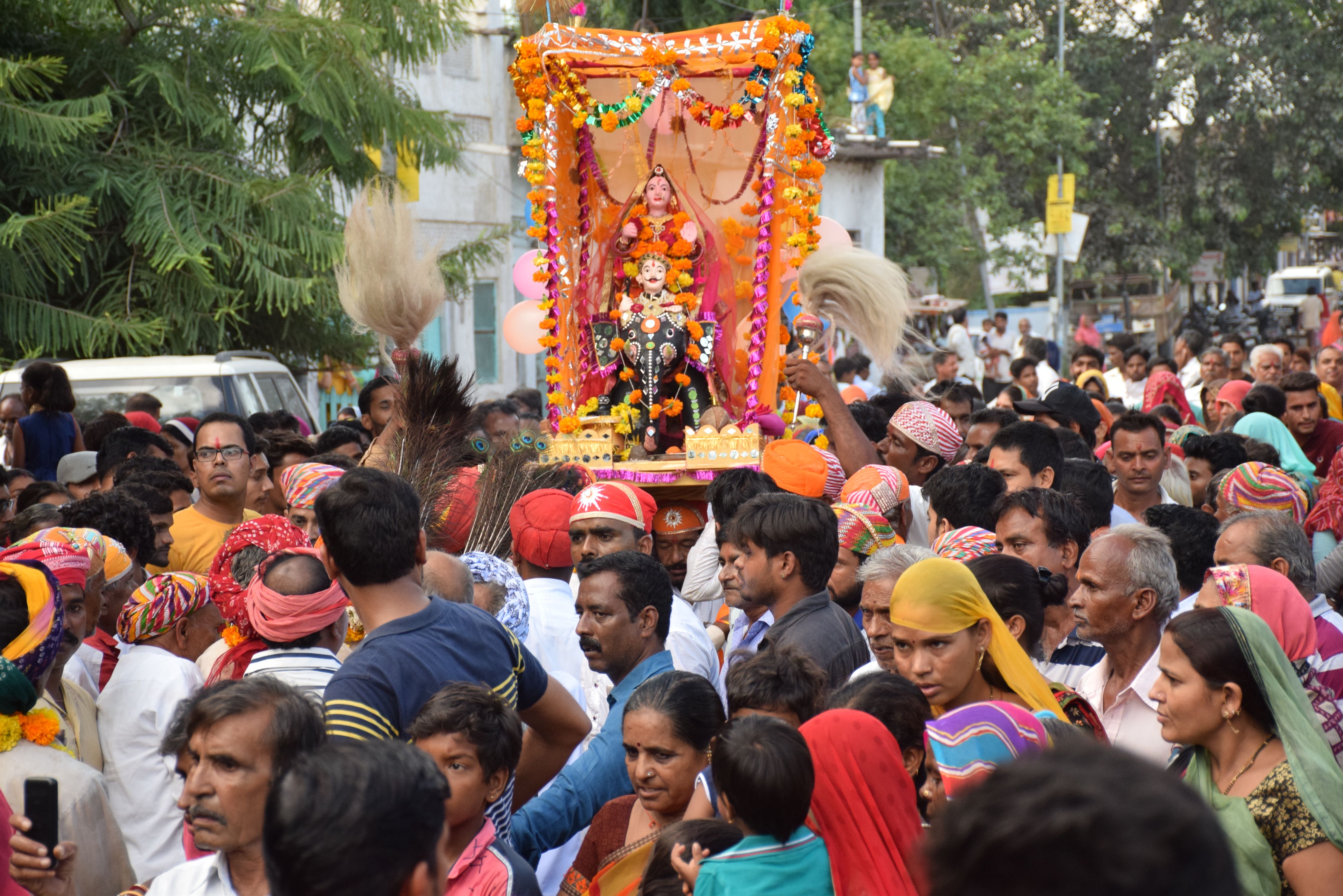गवरी नाट्य की धूम परवान पर - कई जगह नवमी पर समापन तो कई जगह बाद में
