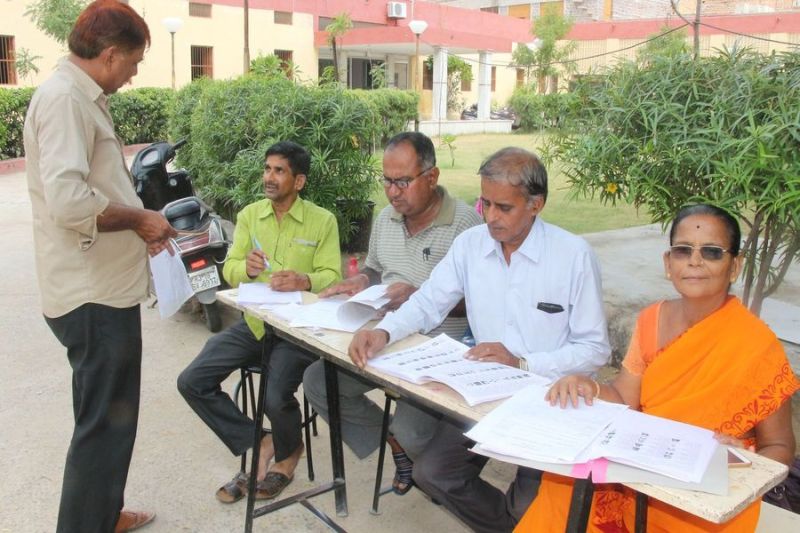 बीएलओ के भरोसे न रहें मतदाता, स्वयं ऑनलाइन संशोधन कर सकते हैं