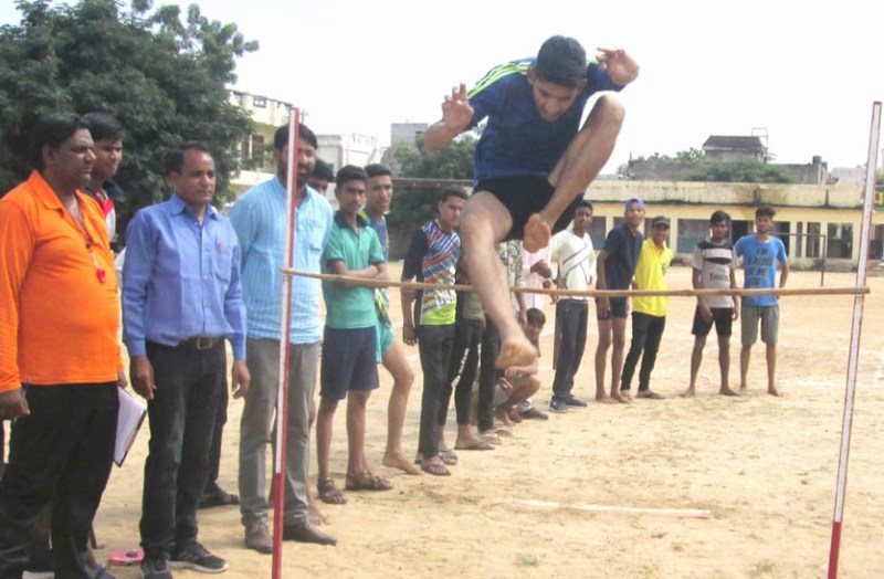 जिला स्तरीय एथलेटिक्स प्रतियोगिता में खिलाडियों ने दिखया दमखम