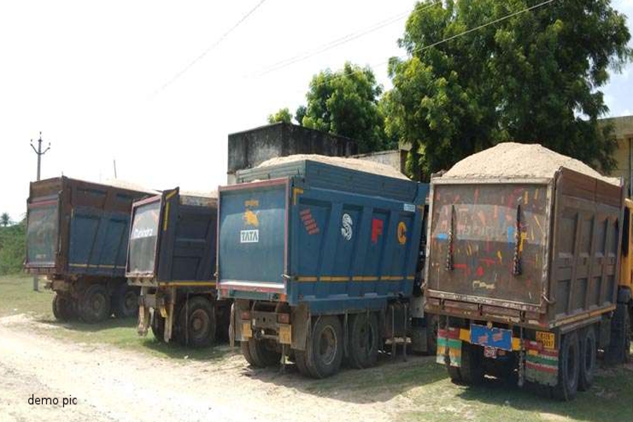 illegal procurement of money from gravel dumpers by jodhpur police