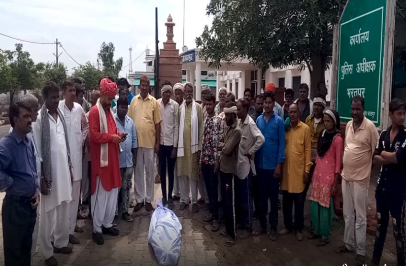 झोलाछाप से कराया था इलाज, बच्चे की हुई दर्दनाक मौत, हंगामा