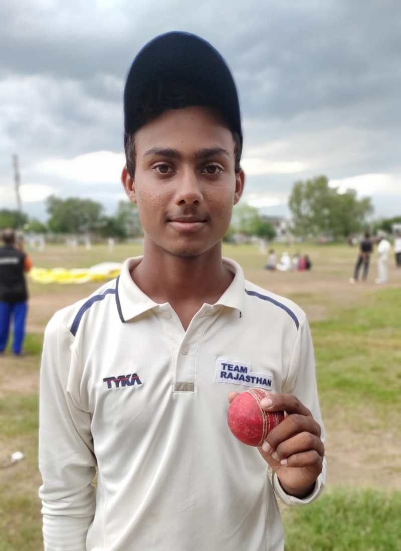 अविश्वसनीय : नागौर के रौनक गौड़ ने बिना रन दिए चटके 7 विकेट