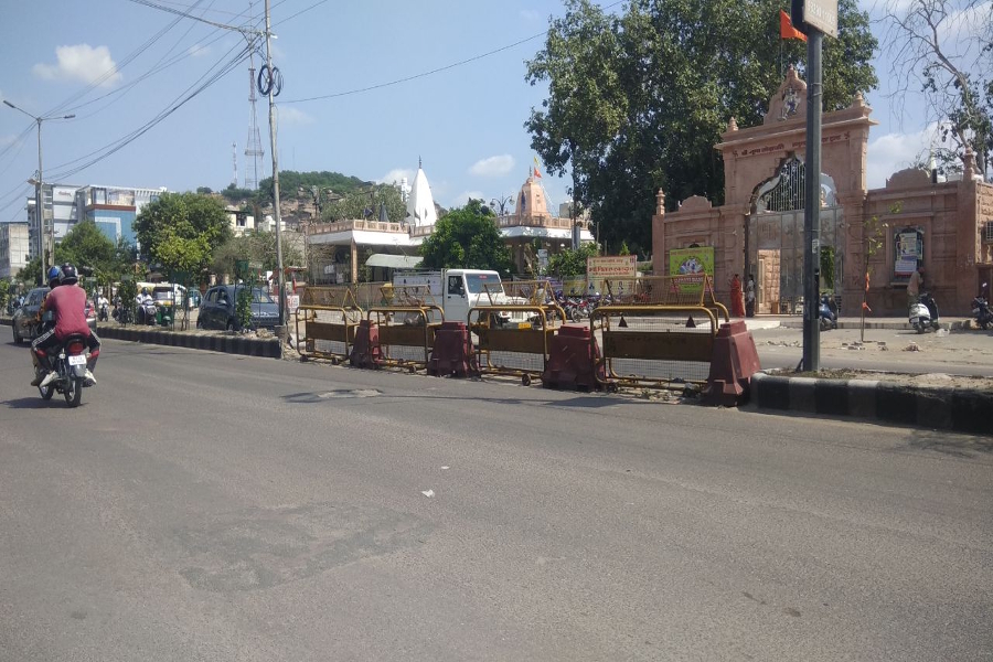 dangerous road dividers in jodhpur are becoming accident prone cuts