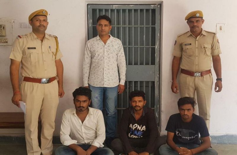 दुपहिया वाहन चोर गिरोह पकड़ा