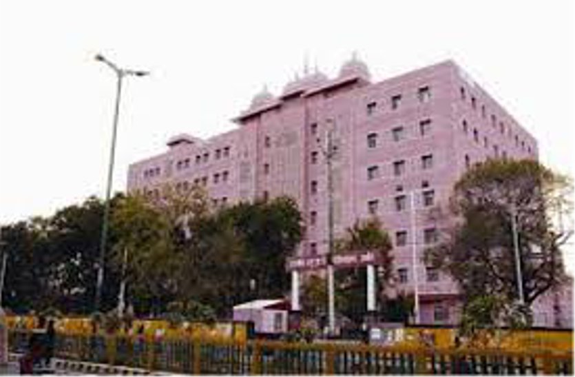 ujjain crime news,Charak Hospital,ujjain hindi nwes,deh vyapar,