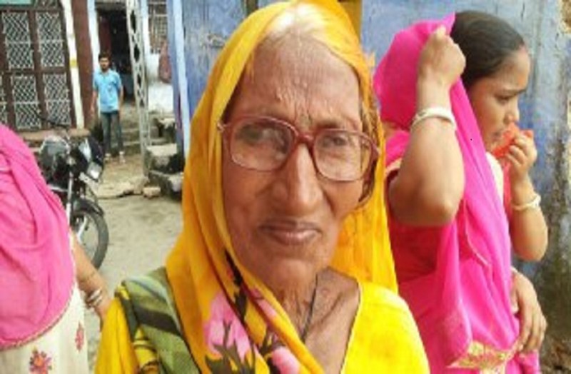 चंबल का उफान छीन ले गया खुशी के पल,जीवन की ढलती सांझ में दे गया भारी दर्द, बे आसरा मथरी बाई दो जून की रोटी को तरसी