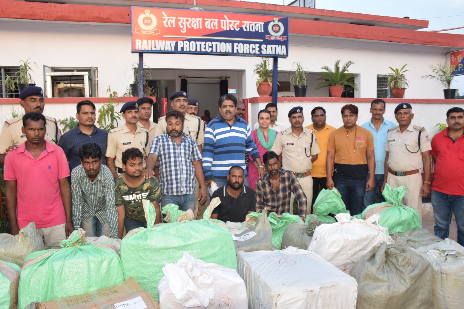 RPF gang caught by parcel thieves