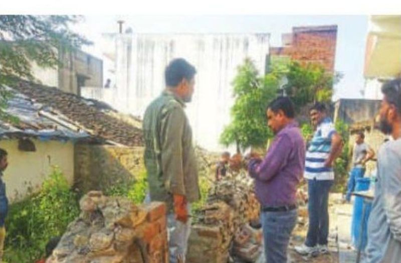 देर रात अतिक्रमण हटाने पहुंची नगरपालिका टीम, मचा हड़कम्प