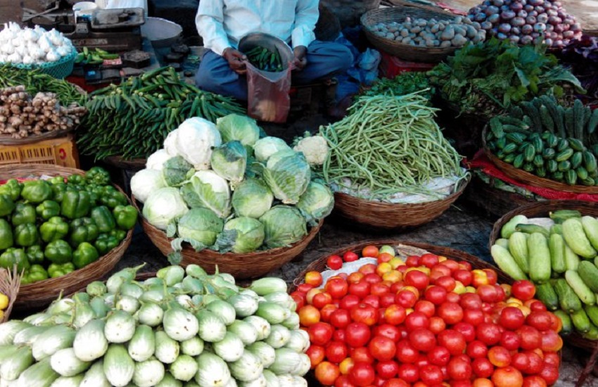 Vegetables became expensive in mandis, common man upset