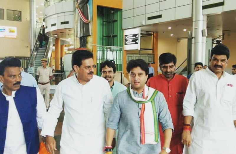 सिंधिया ने इशारों में कमलनाथ सरकार पर बोला हमला, कहा- ऐसी बर्बादी नहीं देखी, अब मैं लडूंगा हक-न्याय की लड़ाई