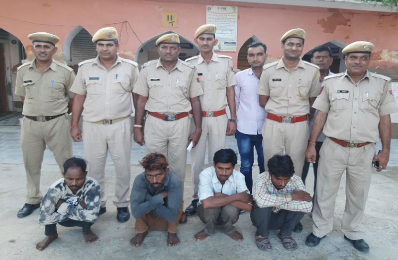 नशे की लत के शौक को पूरा करने के लिए करते थे चोरियां, तीन जिलों की वारदातों का खुलासा