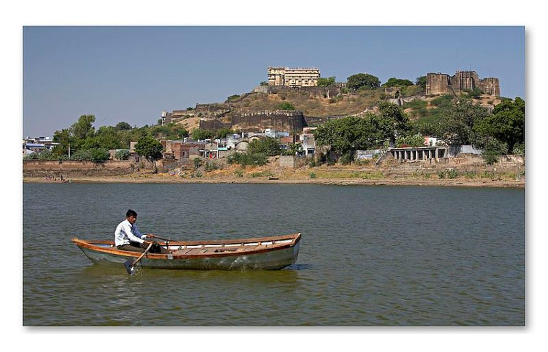 Visit our clothing city, see the tourist and historical places here