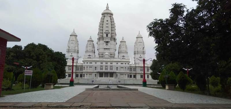 इस मंदिर में श्री राधाकृष्ण की कृपा से चट मंगनी पट ब्याह !