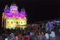 रोशनी से नहाया दाता बंदी छोड़ गुरुद्वारा