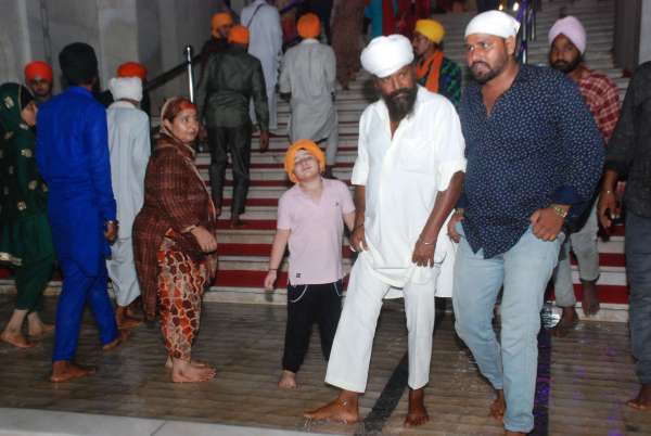 रोशनी से नहाया दाता बंदी छोड़ गुरुद्वारा