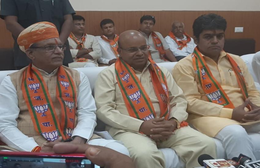 ‘खरीदी-बिक्री के आंकड़े देखो, कोई मंदी नहीं है... ’