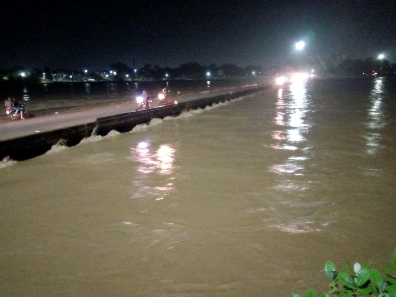 जारी है झमाझम बारिश का दौर, अरपा नदी में 26 साल बाद आई ऐसी बाढ़