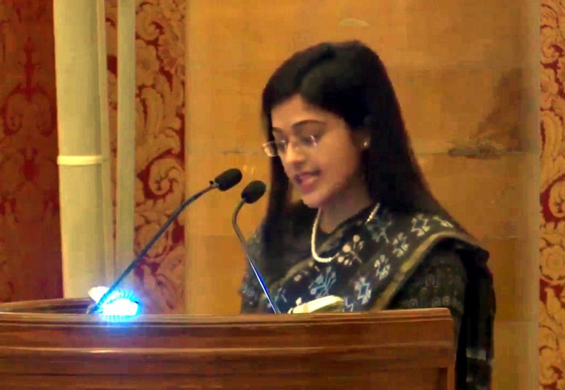 Video viral: IAS Surabhi Gautam Speech on President House delhi